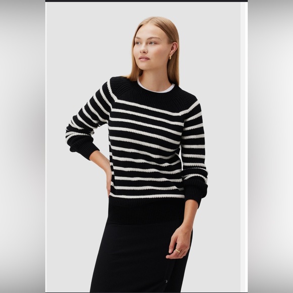 Amour Vert Sweaters - NWOT Amour vert stripped sweater
